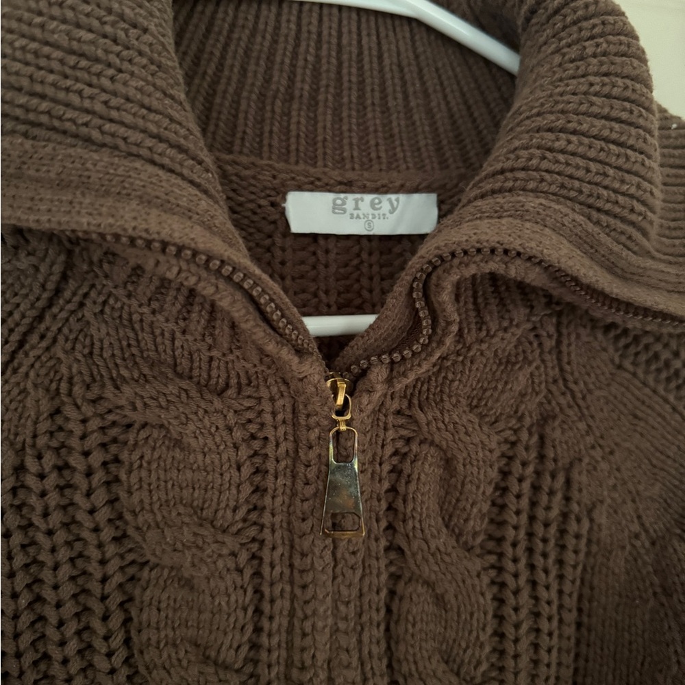 Grey Bandit Brown Cable Knit Cropped Zip Up Cardigan - Picture 5 of 7